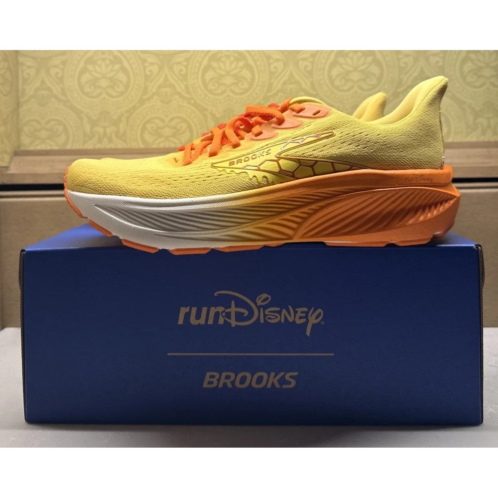 Limited Edition Brooks Ghost Winnie the Pooh Women's 8M Disney Limited Edition